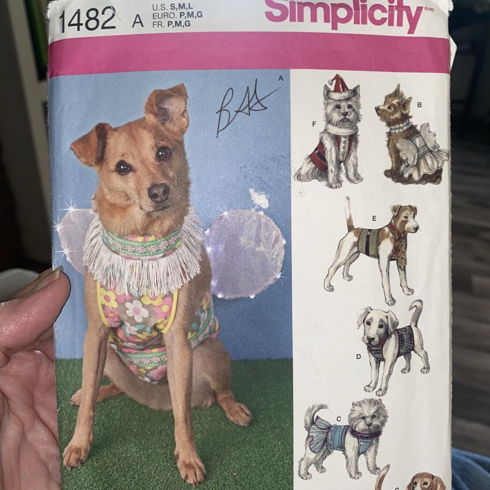 Simplicity 1482 Dog Clothes Sewing Pattern Sizes S M L Cut Complete